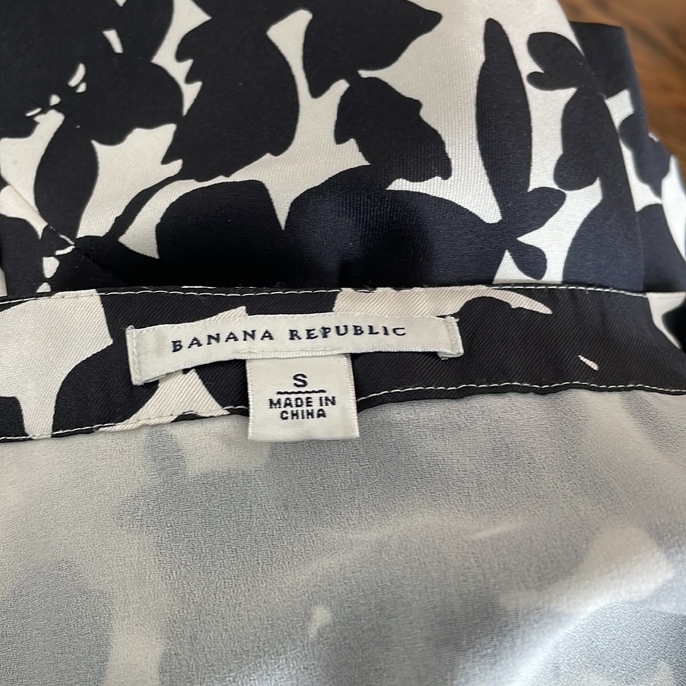 Banana Republic 100% silk dress - Picture 6 of 8